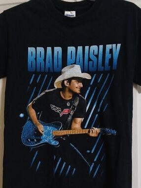 Gildan Black Brad Paisley Graphic Tee with Blue Print Size Small Unisex